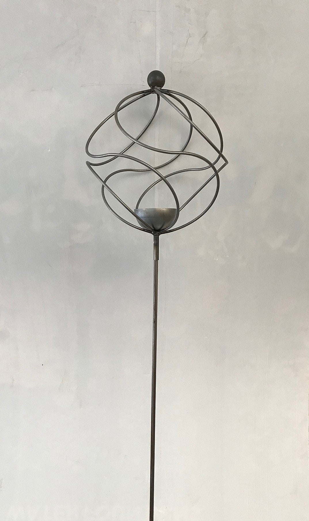 TANGLE BALL ON 4ft STEM WITH BIRD FEEDER - Ready to Rust